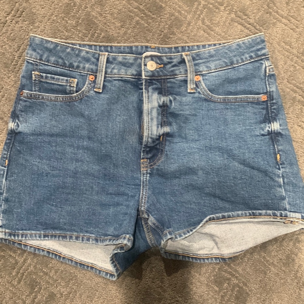 Jean shorts. Old navy O.G. Shorts lightly worn